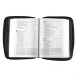 Couverture pour Bible Medium Noire / Black Poly-canvas Value Bible Cover with Fish Badge
